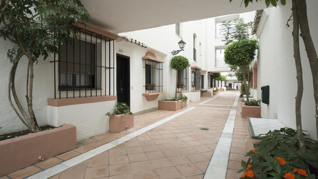 Club Jardines Del Puerto Marbella Exterior foto
