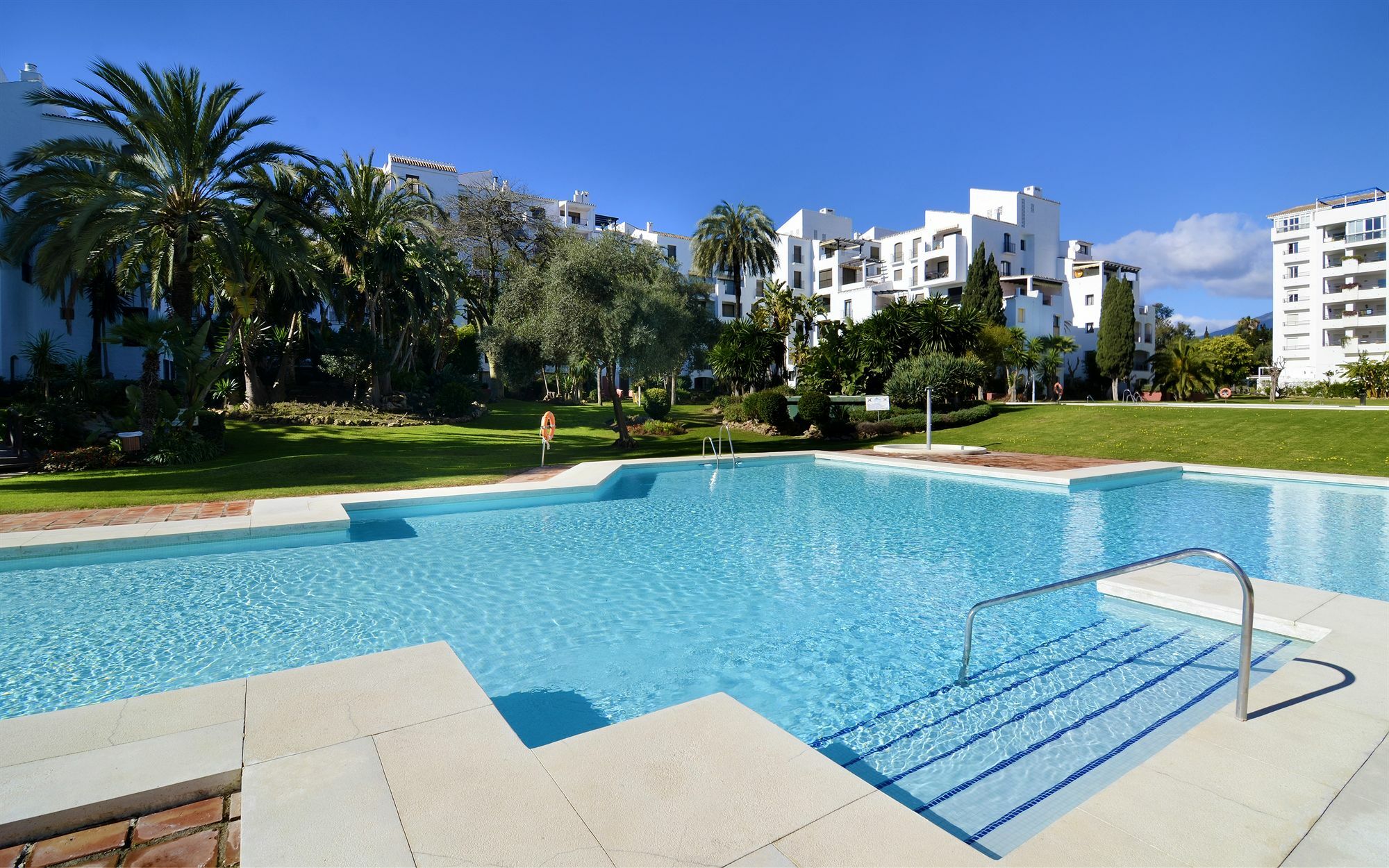 Club Jardines Del Puerto Marbella Exterior foto